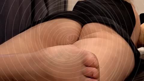 Kim online show from 02-25-26, 02:10