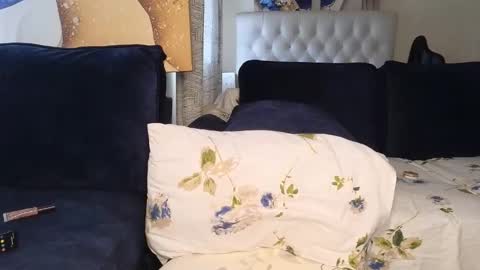 Snapshot of nicckah_ chatting on 06-11-26, 08:56 Lilly online show from 06-11-26, 08:56