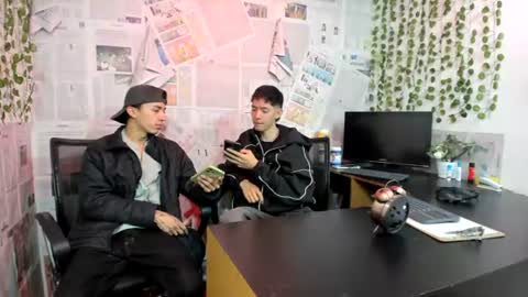 Snapshot of nice_boys11 chatting on 06-20-26, 01:25 nice_boys11 online show from 06-20-26, 01:25
