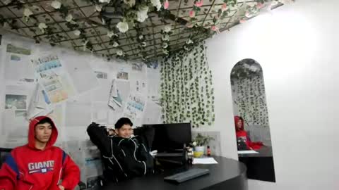 Snapshot of nice_boys11 chatting on 06-28-26, 01:06 nice_boys11 online show from 06-28-26, 01:06
