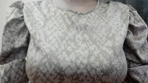 Snapshot of nicebrown chatting on 10-30-25, 10:54 Sfora online show from 10-30-25, 10:54