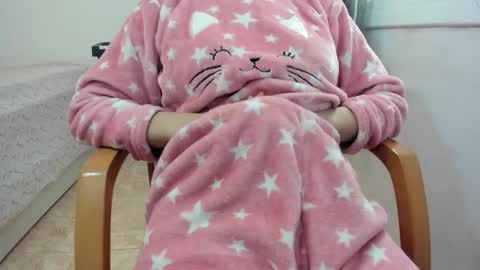 Snapshot of nicebrown chatting on 10-31-25, 11:00 Sfora online show from 10-31-25, 11:00