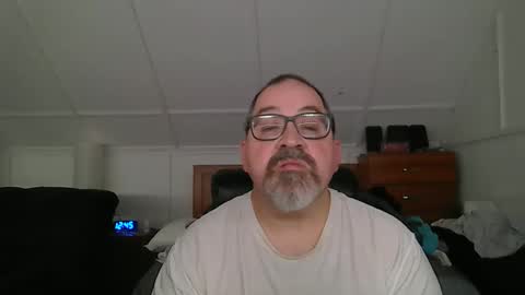 niceguy7208 online show from 06-09-26, 04:46