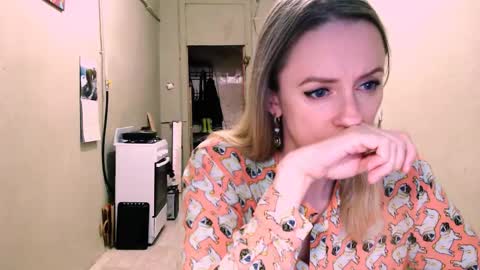 Snapshot of nicekat chatting on 05-28-26, 03:42 Kathrine online show from 05-28-26, 03:42