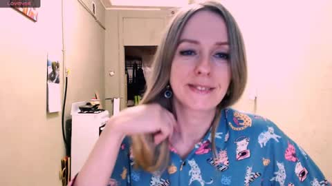 Snapshot of nicekat chatting on 05-29-26, 01:09 Kathrine online show from 05-29-26, 01:09