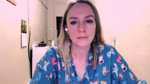 Snapshot of nicekat chatting on 06-21-26, 07:16 Kathrine online show from 06-21-26, 07:16