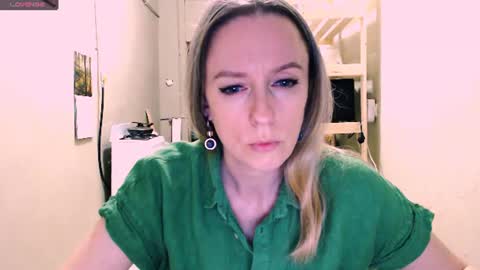 Snapshot of nicekat chatting on 06-24-26, 09:36 Kathrine online show from 06-24-26, 09:36