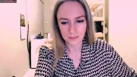 Snapshot of nicekat chatting on 06-30-26, 08:10 Kathrine online show from 06-30-26, 08:10