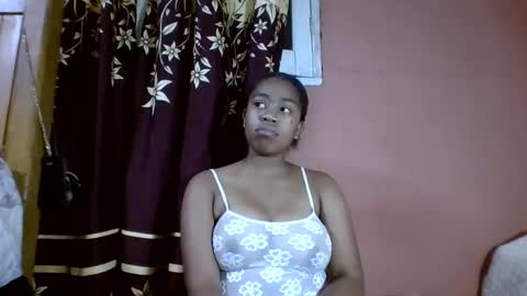 Snapshot of nicelly01 chatting on 04-29-26, 06:39 nicelly01 online show from 04-29-26, 06:39