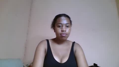 Snapshot of nicelly01 chatting on 05-09-26, 02:22 nicelly01 online show from 05-09-26, 02:22