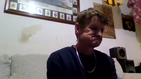 Snapshot of niceozziecockxxx chatting on 10-24-25, 07:32 Sexiishaine online show from 10-24-25, 07:32