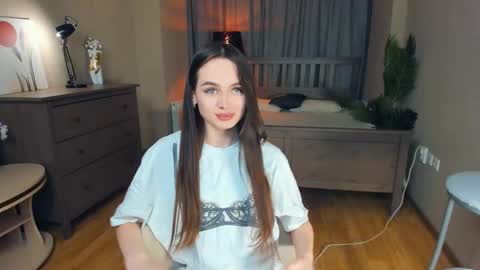 Snapshot of nichelledorris chatting on 01-05-26, 07:17 Nicole online show from 01-05-26, 07:17