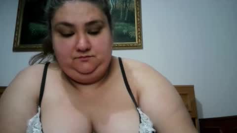 Nicholle online show from 04-15-26, 09:48