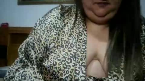 Nicholle online show from 04-23-26, 10:01