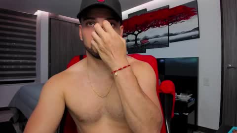 Snapshot of nick_klaus chatting on 09-24-25, 11:52 Nick Klaus online show from 09-24-25, 11:52