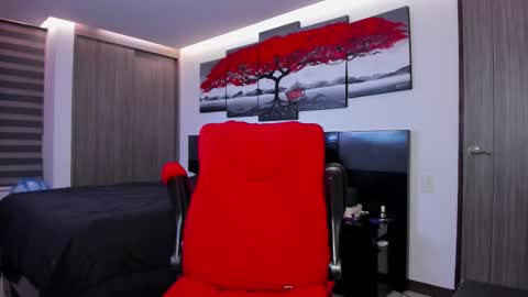 Snapshot of nick_klaus chatting on 10-07-25, 12:19 Nick Klaus online show from 10-07-25, 12:19