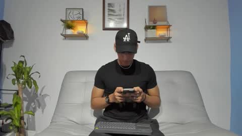 Snapshot of nick_nova chatting on 11-02-25, 09:17 nick_nova online show from 11-02-25, 09:17