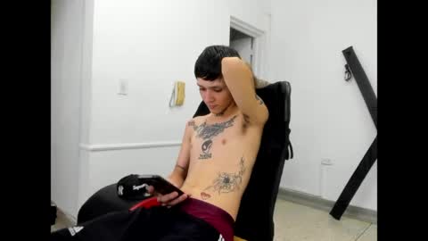 Snapshot of nick_straightboy chatting on 04-29-26, 08:04 Nick online show from 04-29-26, 08:04