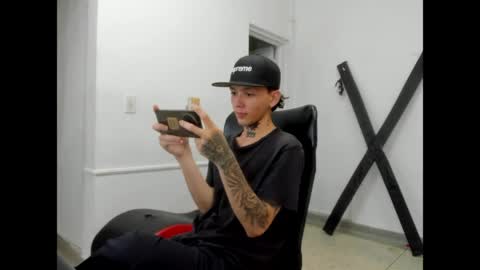Snapshot of nick_straightboy chatting on 05-07-26, 09:20 Nick online show from 05-07-26, 09:20