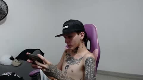 Snapshot of nick_straightboy chatting on 05-22-26, 08:58 Nick online show from 05-22-26, 08:58