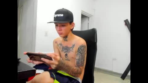 Snapshot of nick_straightboy chatting on 05-27-26, 05:48 Nick online show from 05-27-26, 05:48