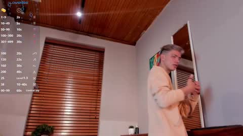 Nick  online show from 10-27-25, 12:42