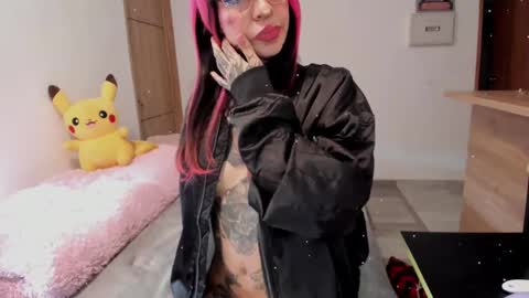 Snapshot of nicki_1 chatting on 03-12-25, 07:38   Help me reach 100 thumbs up online show from 03-12-25, 07:38