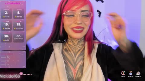 Snapshot of nicki_1 chatting on 10-07-25, 06:32   Help me reach 100 thumbs up online show from 10-07-25, 06:32