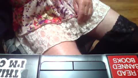 Snapshot of nickibabe1980 chatting on 10-24-25, 06:04 nickibabe1980 online show from 10-24-25, 06:04
