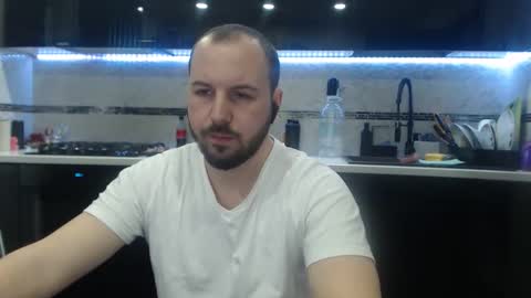 Julian online show from 02-11-26, 08:52