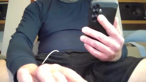 Snapshot of nickstick81 chatting on 05-06-26, 05:18 Joystick online show from 05-06-26, 05:18