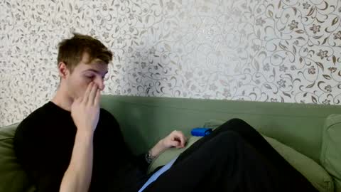 Snapshot of nicksuper8 chatting on 12-12-24, 12:33 Nick online show from 12-12-24, 12:33