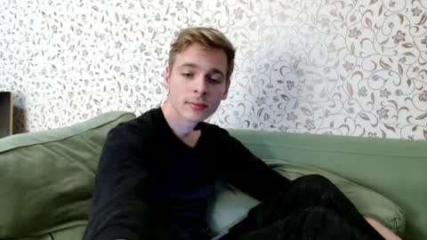 Snapshot of nicksuper8 chatting on 12-12-24, 06:42 Nick online show from 12-12-24, 06:42