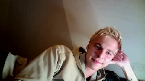 Snapshot of nicksuper8 chatting on 10-30-25, 11:05 Nick online show from 10-30-25, 11:05