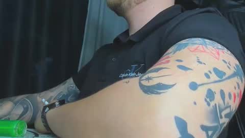 Snapshot of nicktattoomaster chatting on 04-14-26, 06:36 nicktattoomaster online show from 04-14-26, 06:36
