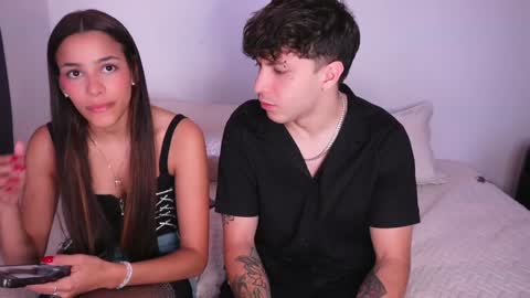 Snapshot of nicky_and_blake chatting on 12-12-24, 07:59 nicky and blake online show from 12-12-24, 07:59