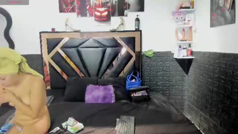 Snapshot of nicky_jen chatting on 07-22-26, 03:09 JENNY online show from 07-22-26, 03:09