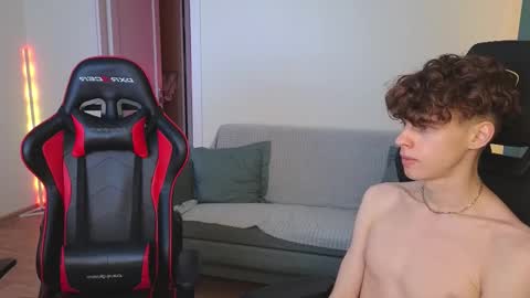 Nicki  Danny online show from 03-02-25, 03:02