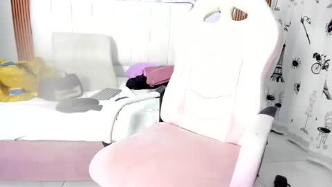 Snapshot of nicky_teem chatting on 07-10-26, 10:18 nicky_teem online show from 07-10-26, 10:18