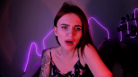 Snapshot of nicky_weekends chatting on 12-06-24, 01:18 Nicky Weekends online show from 12-06-24, 01:18