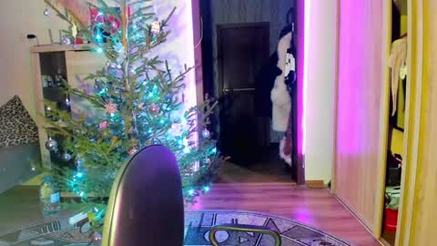 Snapshot of nicky_weekends chatting on 01-13-25, 05:02 Nicky Weekends online show from 01-13-25, 05:02