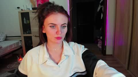 Snapshot of nicky_weekends chatting on 02-06-25, 09:22 Nicky Weekends online show from 02-06-25, 09:22