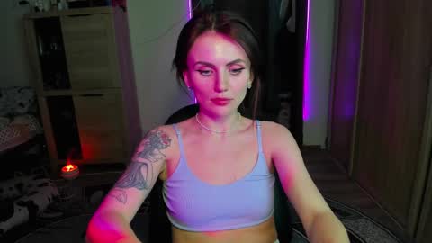 Snapshot of nicky_weekends chatting on 02-10-25, 03:21 Nicky Weekends online show from 02-10-25, 03:21