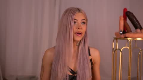 Nicky online show from 09-16-25, 06:42