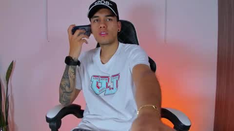 Nicky  online show from 10-10-25, 12:04