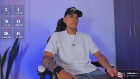 Nicky  online show from 11-17-25, 01:17