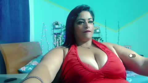Snapshot of nickyribeiro chatting on 02-16-25, 10:54 nickyribeiro online show from 02-16-25, 10:54