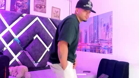 nico_blaze7 online show from 03-07-26, 12:24