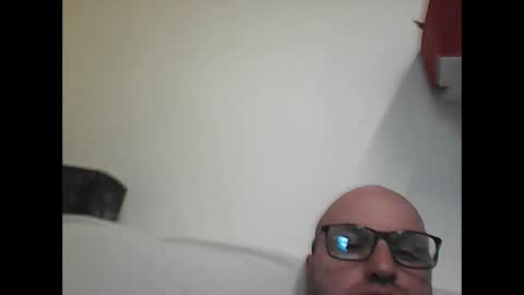 nico_boy000 online show from 02-08-25, 12:39