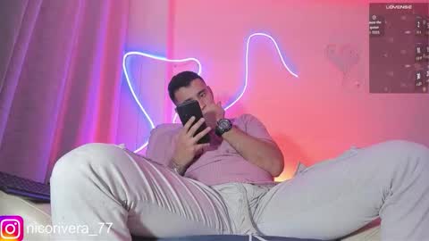 Nicolas online show from 01-14-26, 01:33